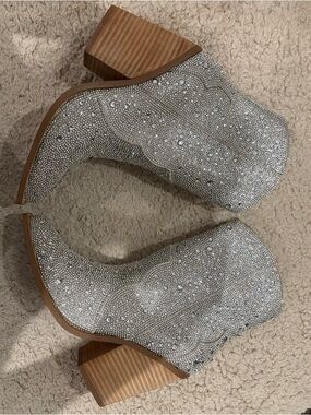 Steve Madden Silver Rhinestone Western Ankle Boots